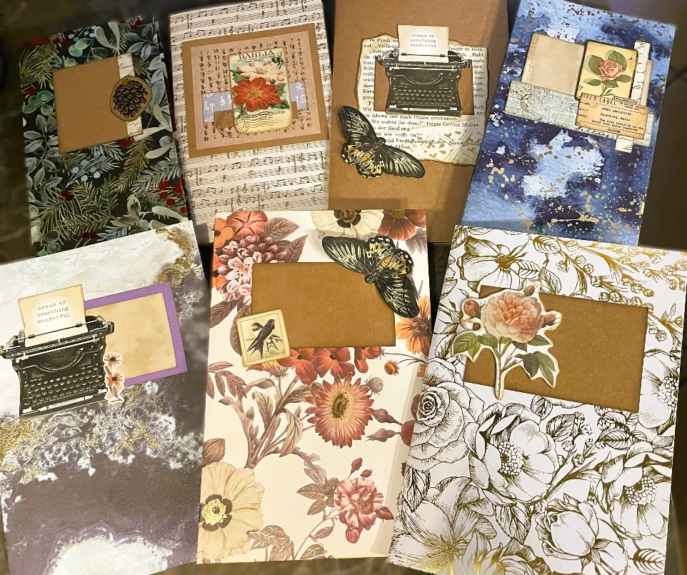 verschiedene, handgebundene Journals in A5 mit Vintage Touch und teilweise Goldschimmer