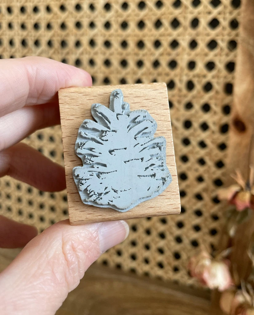 Stempel_Winter_Tannenzapfen-7.webp
